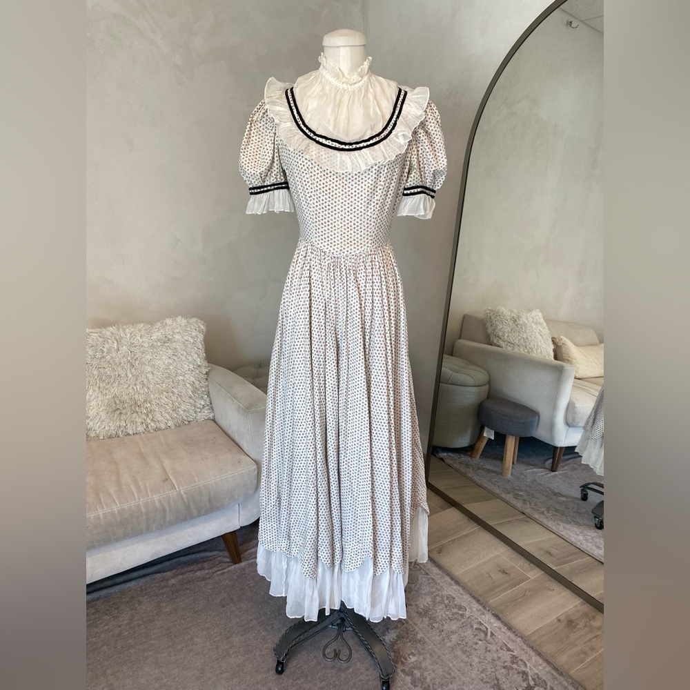 VINTAGE ROMANTIC PRAIRIE ROSE PRINT PUFF SLEEVE GATHERED PETTICOAT DRESS  SZ S/M